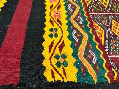 Beni Iszguen bordó-fekete (sárga) gyapjú szőnyeg